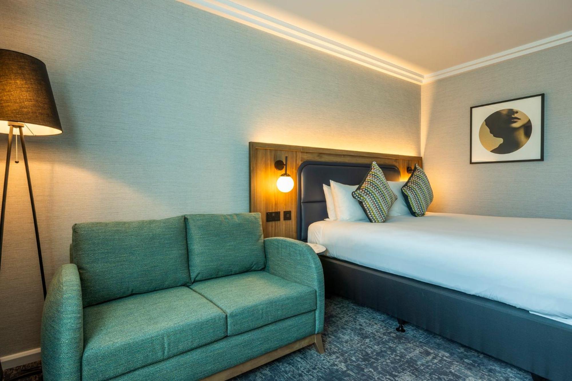 Standard Double Room Single Sofa Bed,1706291076:JPEG